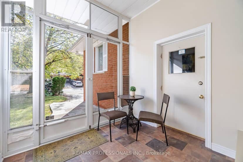 14 Strathdee Drive, Toronto, photo 7
