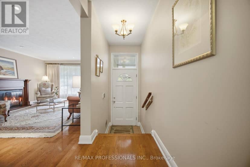 14 Strathdee Drive, Toronto, photo 8