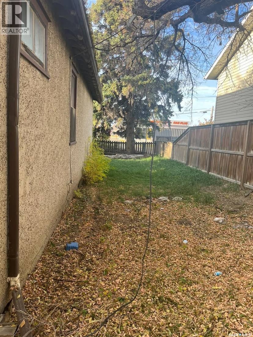 902 Gray AVENUE — photo 3 of 14