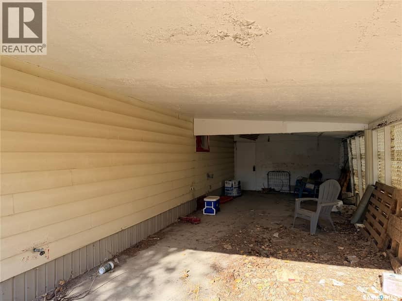 505 4th AVENUE E, Assiniboia, photo 3