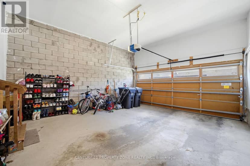 100 Pearman Crescent — photo 40 of 40