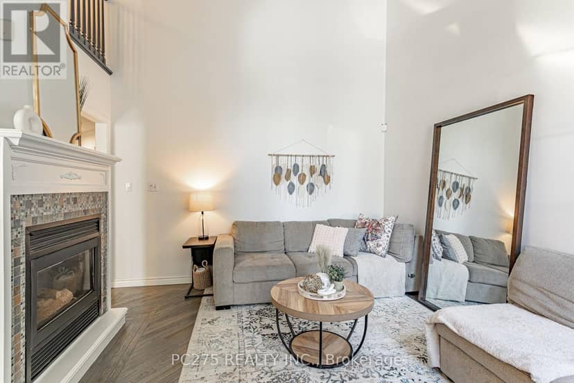 276 King Street E — photo 13 of 40