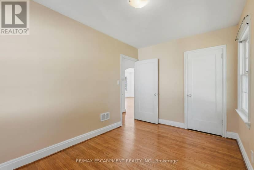 55 Lakeview Avenue — photo 21 of 29