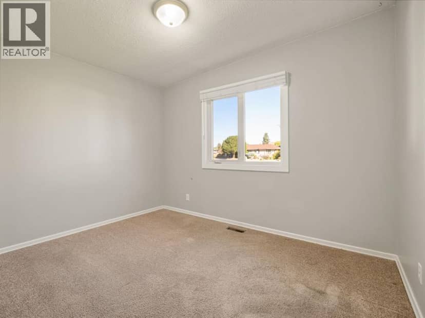 3302 20th Avenue S — photo 20 of 40