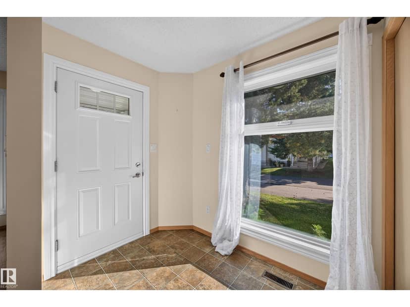 9129 Garden RD, St. Albert, photo 3