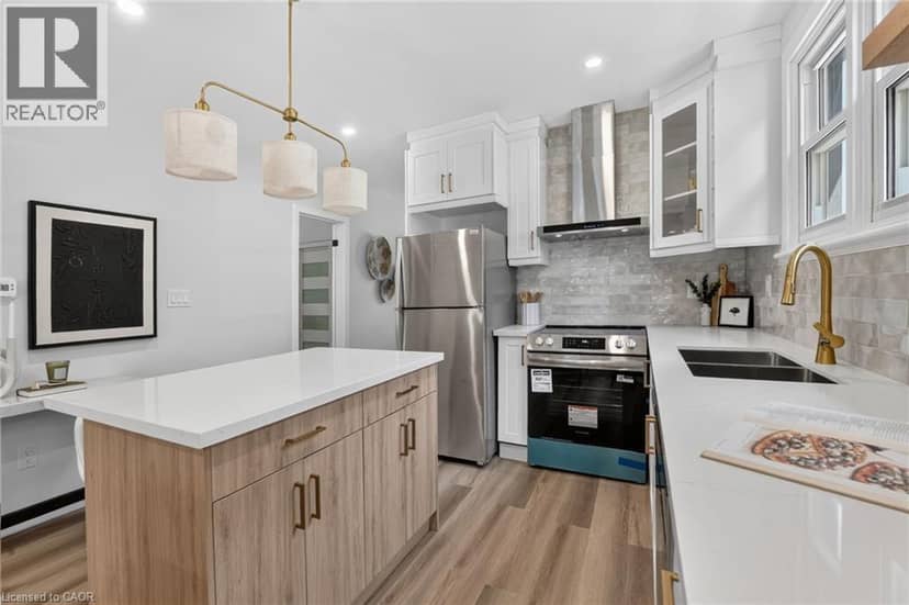 43 BRUCEDALE Avenue E — photo 10 of 40