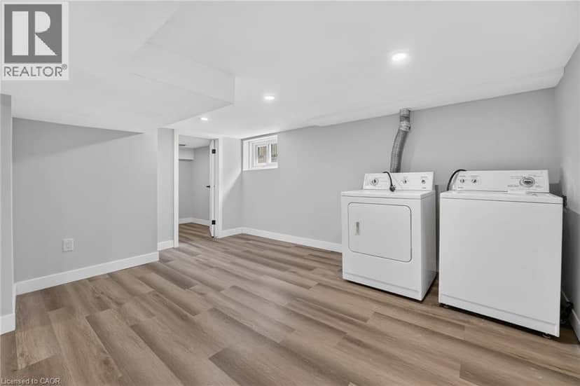 43 BRUCEDALE Avenue E — photo 25 of 40