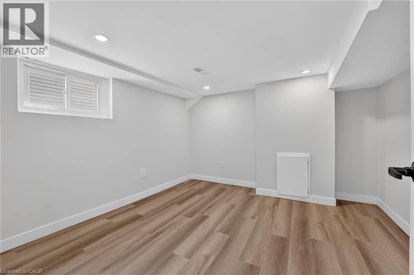 43 BRUCEDALE Avenue E — photo 26 of 40