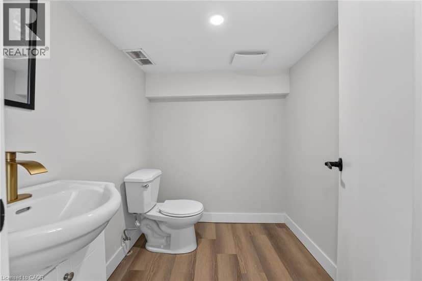 43 BRUCEDALE Avenue E — photo 28 of 40