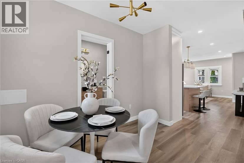 43 BRUCEDALE Avenue E — photo 19 of 40