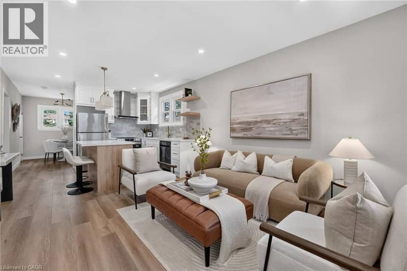 43 BRUCEDALE Avenue E — photo 4 of 40