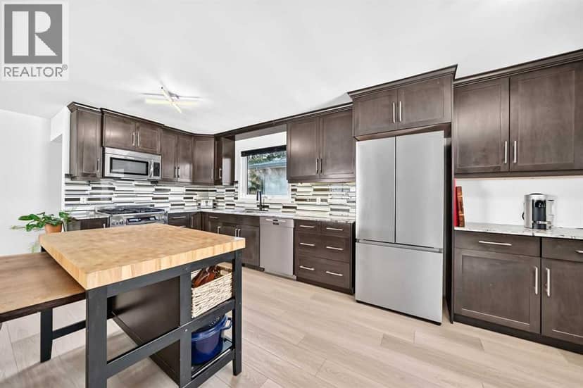 448 Cantrell Drive SW — photo 9 of 40