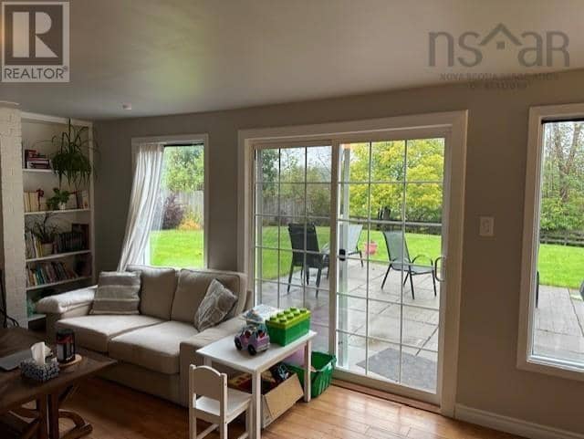 14 Hillside Drive — photo 18 of 40