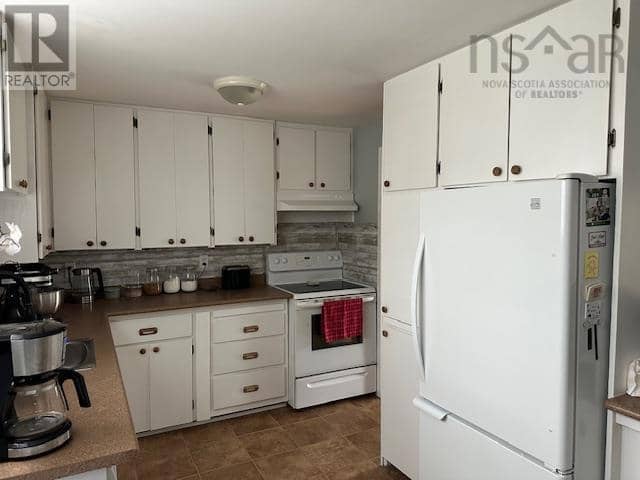 14 Hillside Drive — photo 21 of 40