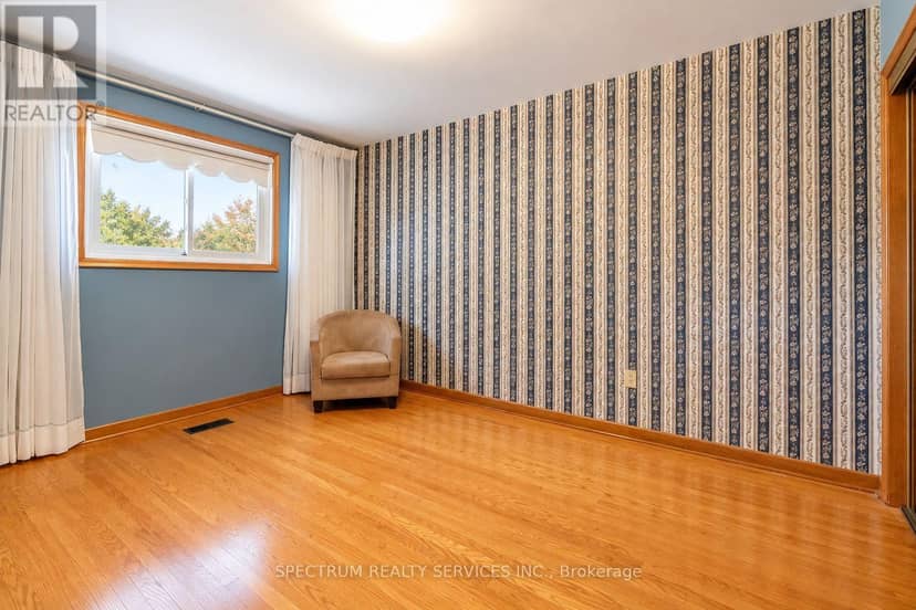 42 Berkham Road — photo 11 of 36