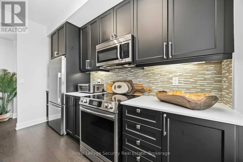 602 - 35 Fontenay Court — photo 26 of 40