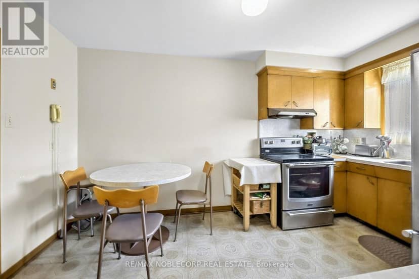 157 Hallmark Avenue — photo 13 of 36