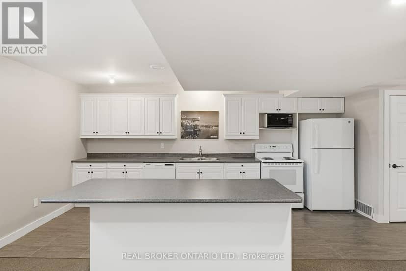 38 Queen Street — photo 23 of 40