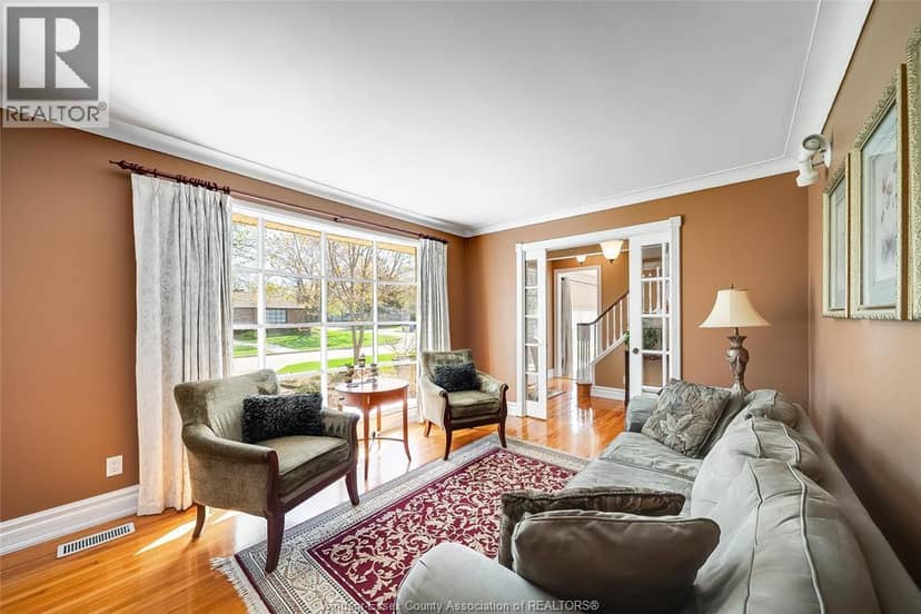 391 Betty Drive — photo 9 of 40