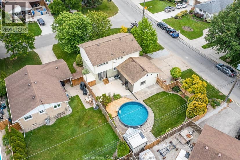 391 Betty Drive, Windsor, photo 3