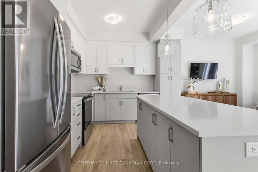 6886 Heathwoods Avenue — photo 12 of 35