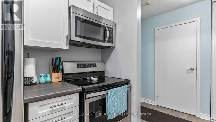 116 - 735 Deveron Crescent — photo 9 of 21