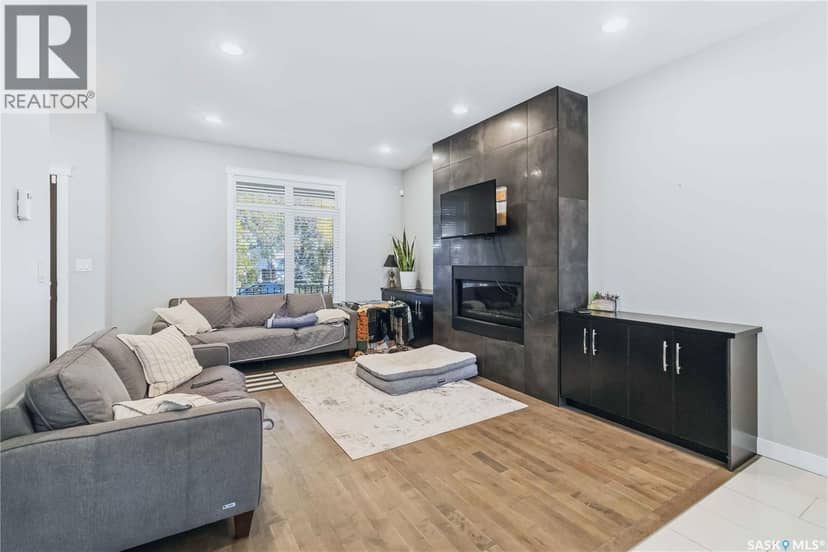 738 4th STREET E, Saskatoon, photo 3