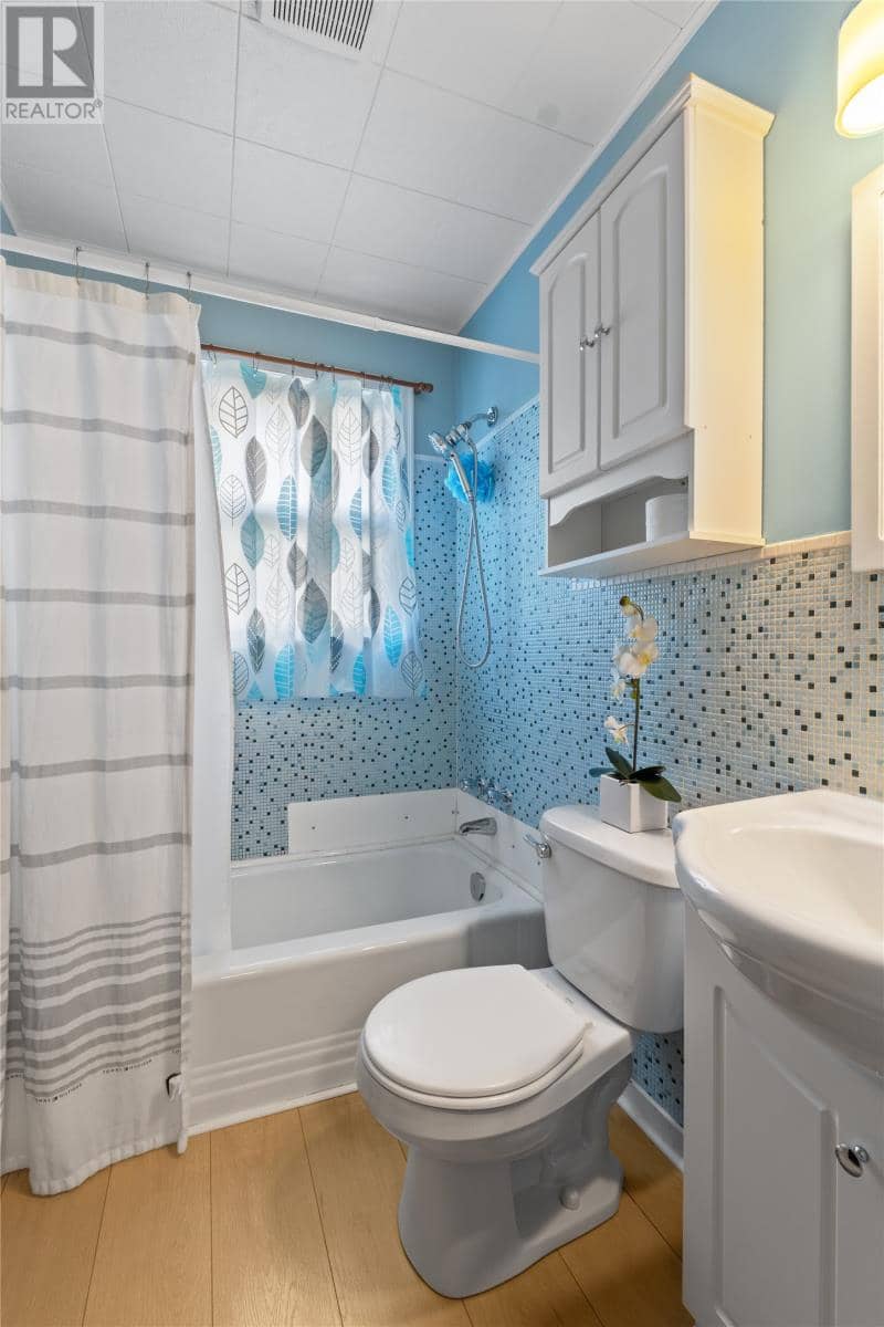 11 Valleyview Avenue — photo 15 of 26