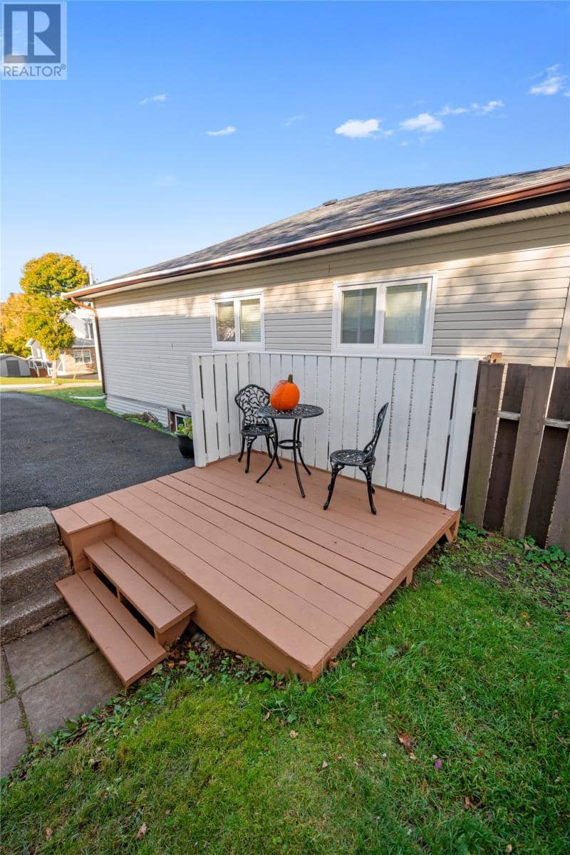 11 Valleyview Avenue — photo 21 of 26