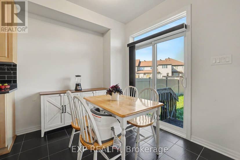 115 Hawkshaw Crescent — photo 10 of 40
