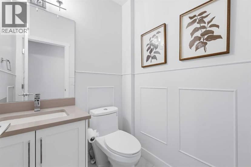 129 Kingsbury Close SE — photo 16 of 40