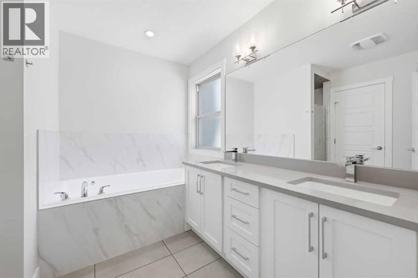 129 Kingsbury Close SE — photo 24 of 40