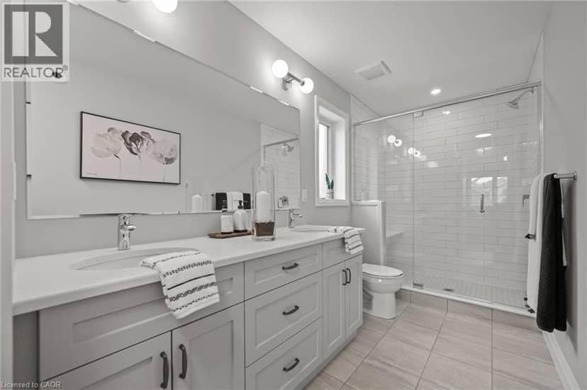 218 BRIDGE Crescent, Minto, photo 6