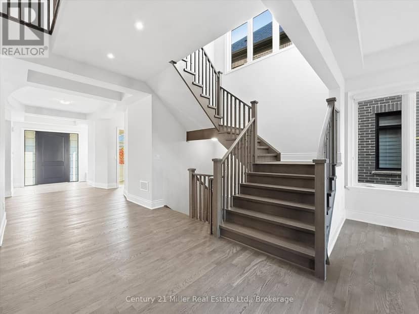2339 Hyacinth Crescent — photo 19 of 40