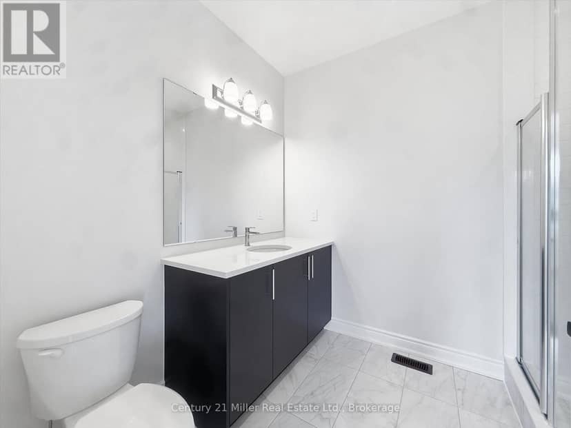 2339 Hyacinth Crescent — photo 33 of 40