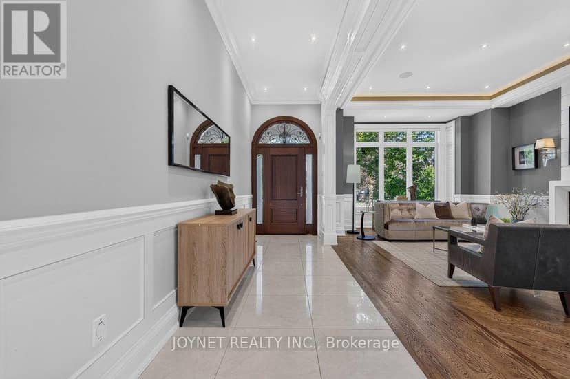 119 Patricia Avenue, Toronto, photo 2