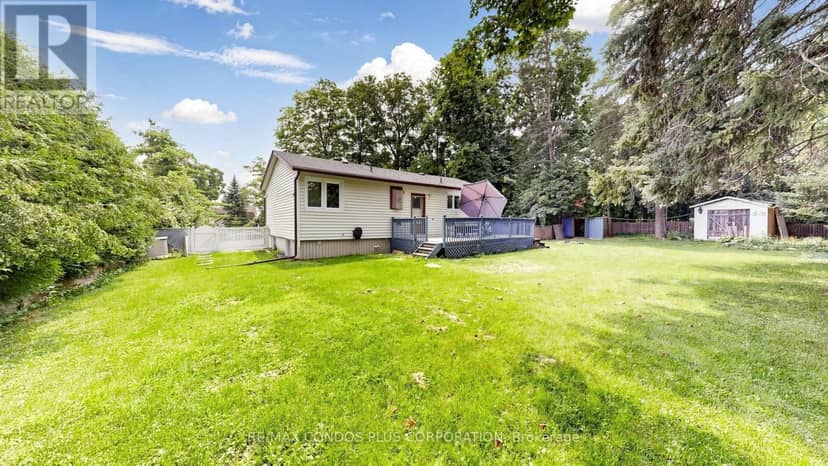 20 Southwood Crescent — photo 11 of 40