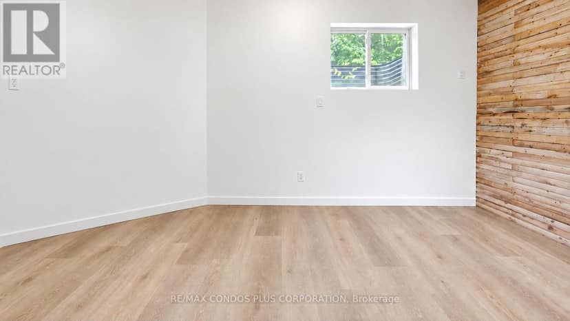 20 Southwood Crescent — photo 35 of 40