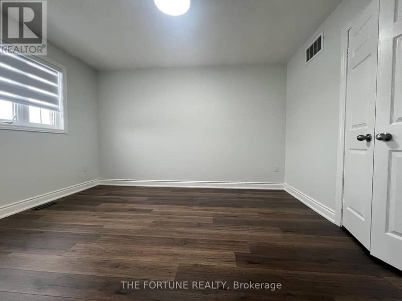 20 Grace Crescent — photo 29 of 36