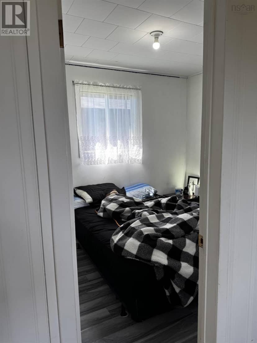 5197 & 5199 Highway 16, Queensport NS Highway — photo 19 of 28