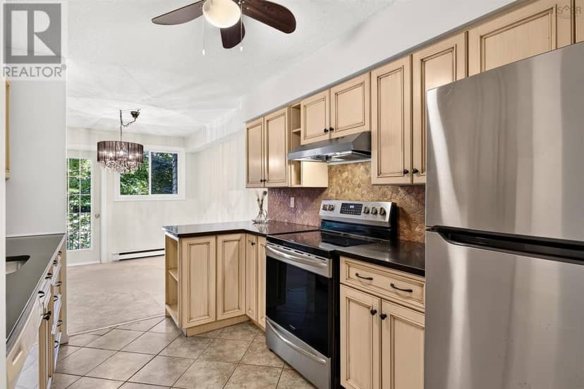201 15 Knightsridge Drive, Clayton Park