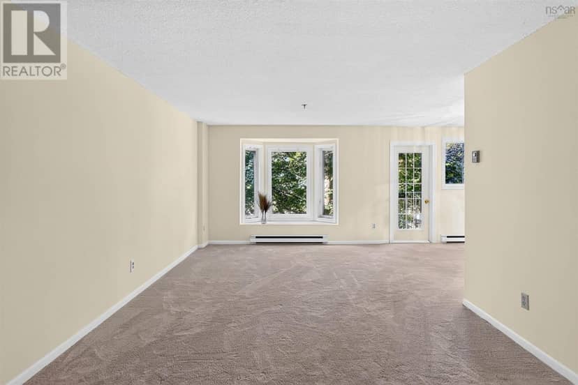 201 15 Knightsridge Drive — photo 21 of 40