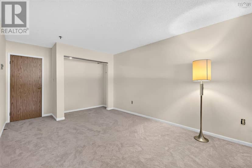 201 15 Knightsridge Drive — photo 37 of 40