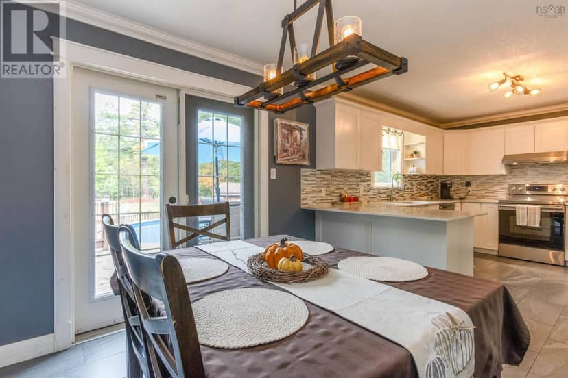 25 Maggie Drive — photo 10 of 40