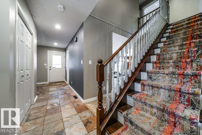 3815 36 AV NW, Edmonton, photo 3
