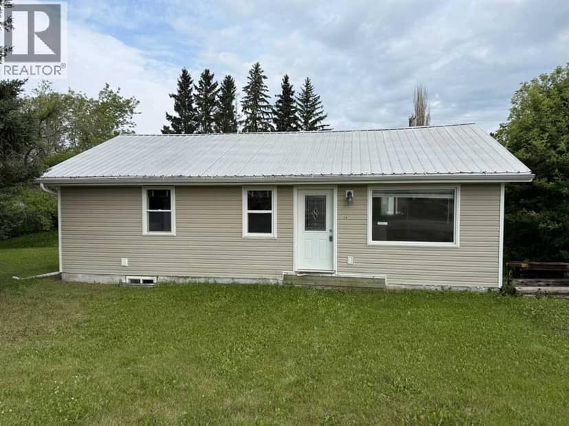 126 3rd Street W, St. Walburg
