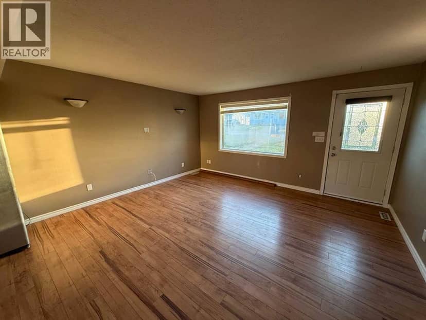 126 3rd Street W, St. Walburg, photo 5