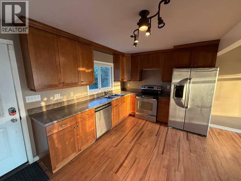 126 3rd Street W, St. Walburg, photo 2