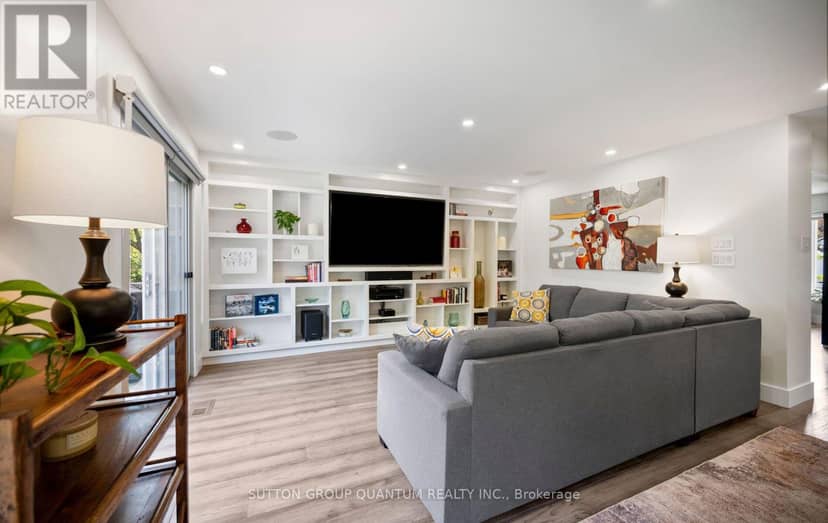 4071 Wheelwright Crescent — photo 13 of 37