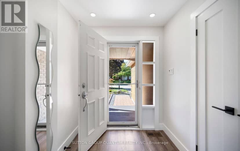 4071 Wheelwright Crescent — photo 3 of 37